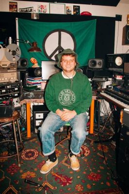 what music genre is mac demarco What impact does Mac Demarco's unique approach to songwriting have on the indie music scene?